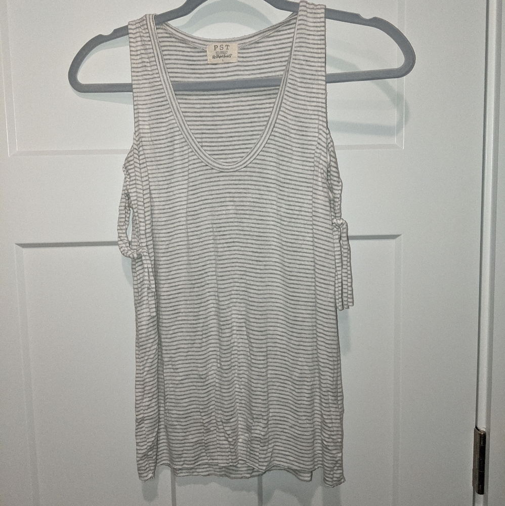 Nordstrom Open Shoulder Sleeveless Summer Top